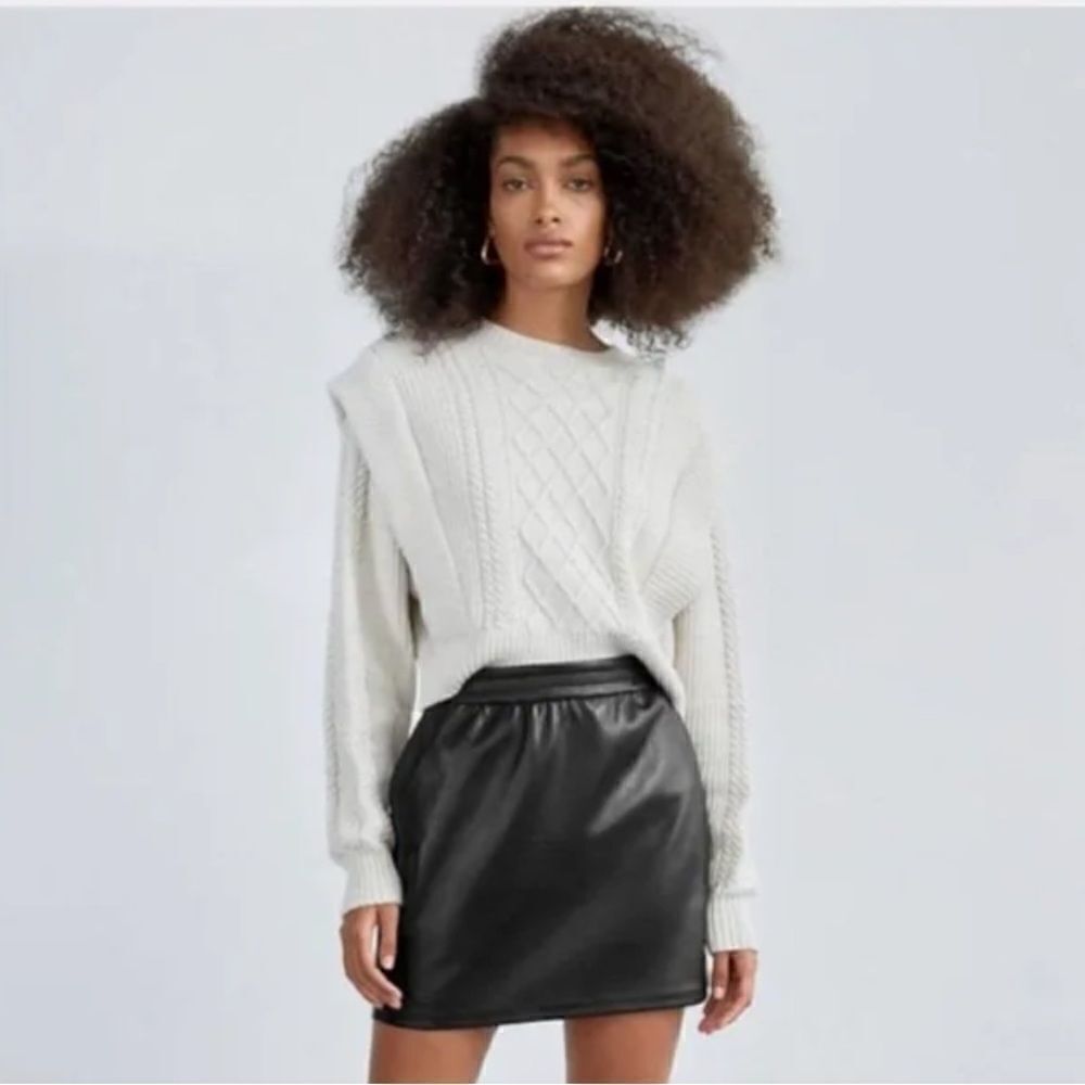 Artizia Babaton Mini Skirt Black Faux Vegan Leather Skater w/ pockets sz Medium